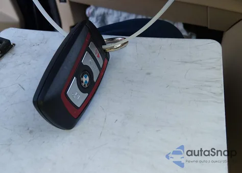 2016 BMW 328I xDrive z USA, uszkodzony, nr VIN WBA8E3G53GNU01401